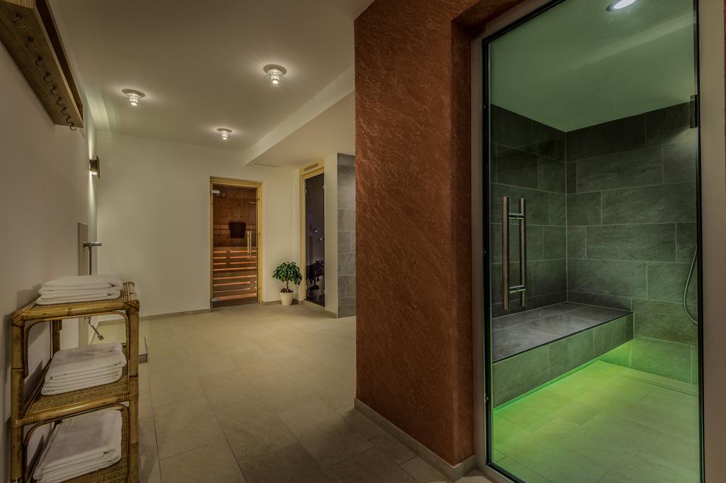 Hotel Miramonti باديا المظهر الخارجي الصورة