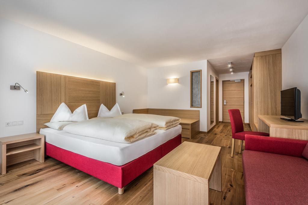 Hotel Miramonti باديا الغرفة الصورة