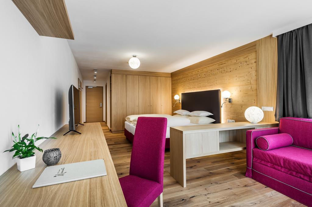 Hotel Miramonti باديا المظهر الخارجي الصورة