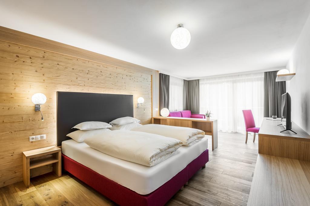 Hotel Miramonti باديا المظهر الخارجي الصورة