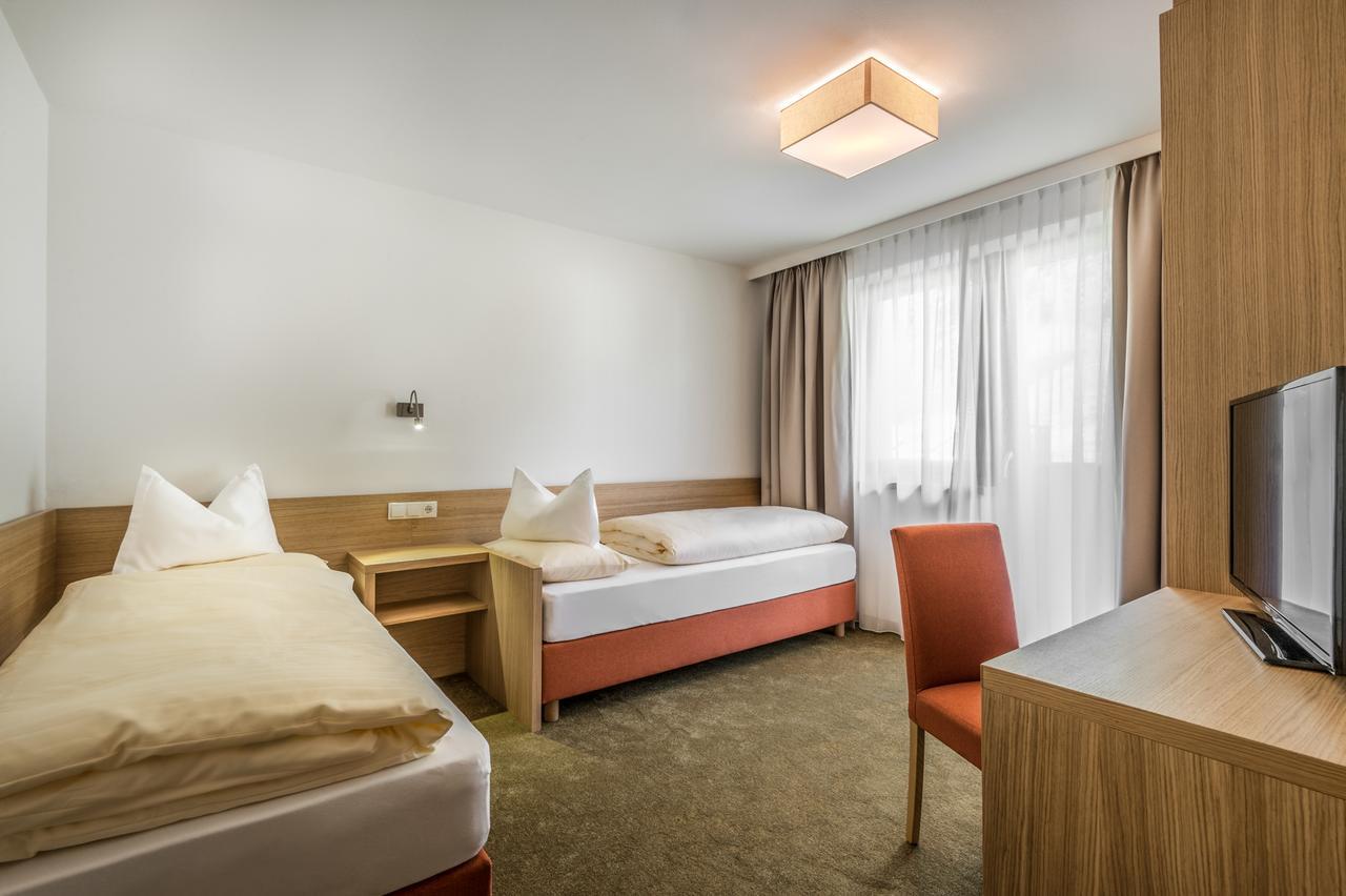 Hotel Miramonti باديا المظهر الخارجي الصورة